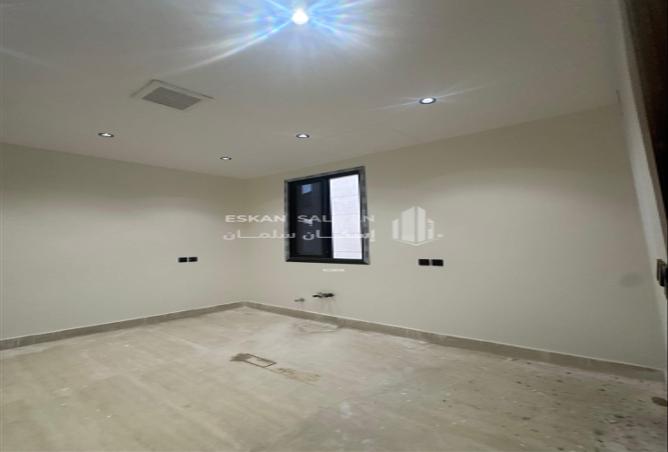 4 bedroom apartment in Al Awali 2