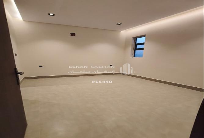 شقة 4 غرف في Ar Rimal 3