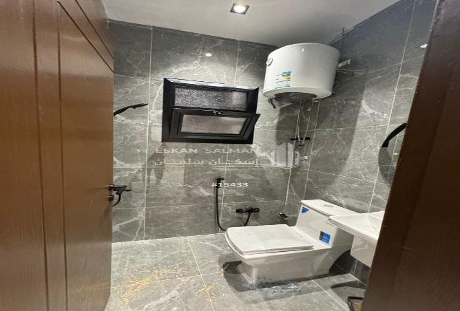 3 bedroom apartment in Al Janadriyah 3
