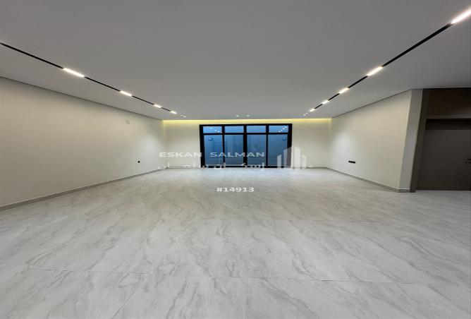 7 bedroom apartment in Al Janadriyah 3
