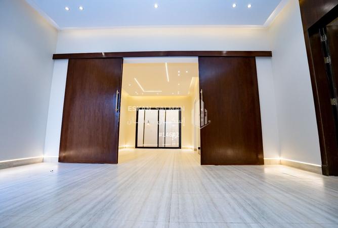 5 bedroom apartment in Al Rimal 3