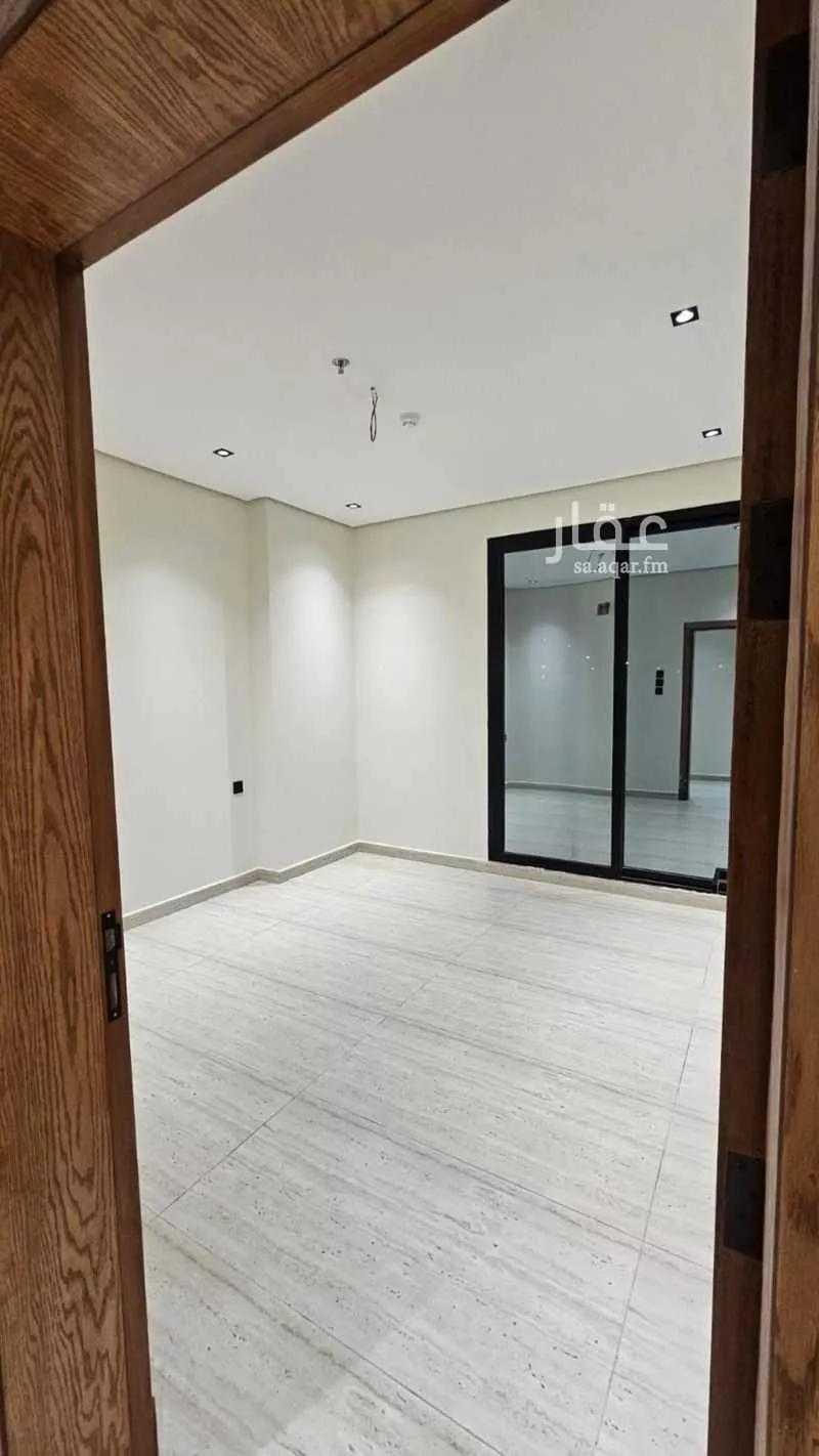 5 bedroom apartment in Dahiat King Fahd 8