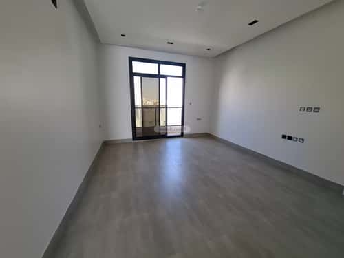 4 bedroom apartment in Al Yarmouk 8