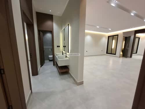 4 bedroom floor in Al Janadriyah 2