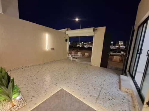 4 bedroom floor in Al Janadriyah 12