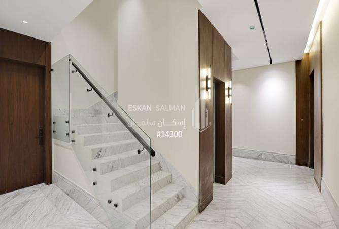 6 bedroom apartment in At Taawon 3