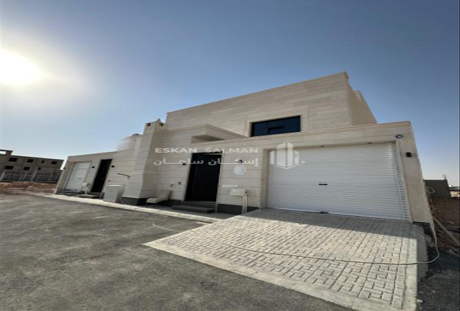 6 bedroom apartment in Al Janadriyah 2
