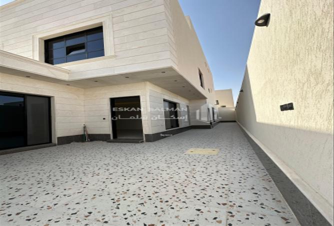 6 bedroom apartment in Al Janadriyah 3