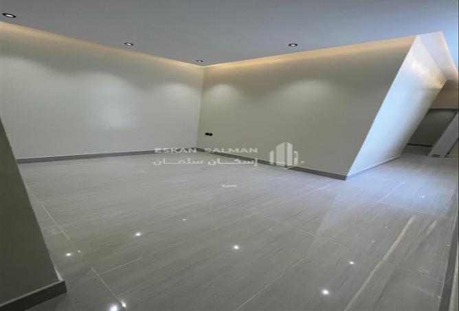 3 bedroom apartment in Al Nadwah 2