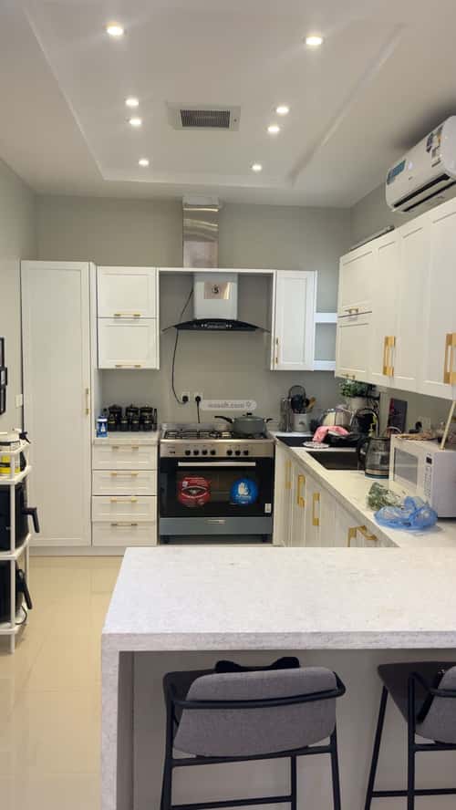 شقة 3 غرف في الملقا 5