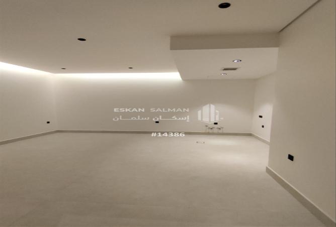شقة 4 غرف في Dhahrat Laban 3