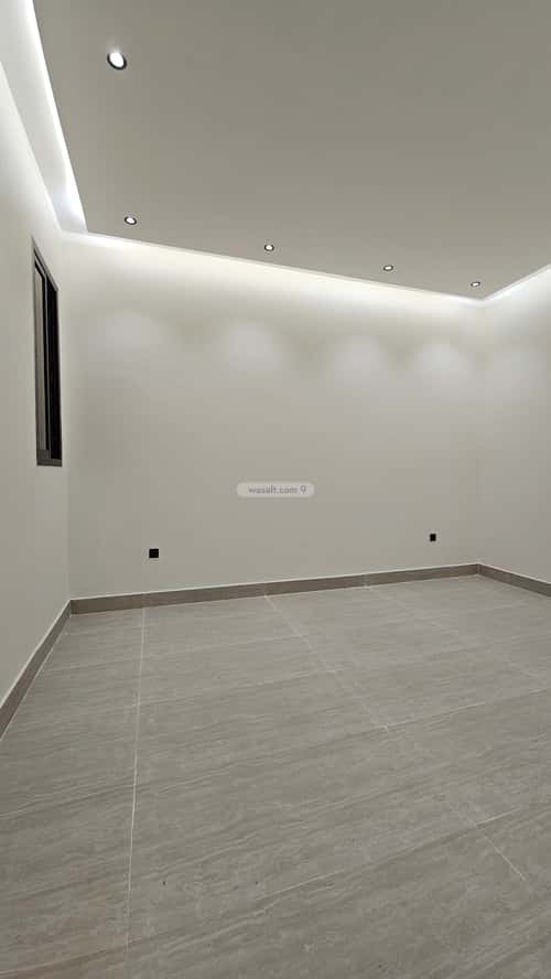 5 bedroom floor in Tuwaiq 3