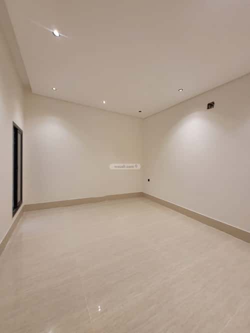 5 bedroom floor in Tuwaiq 1