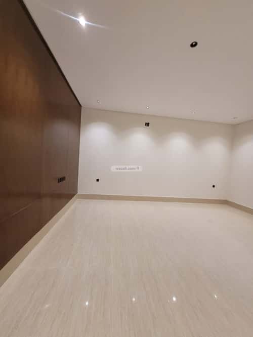 5 bedroom floor in Tuwaiq 3