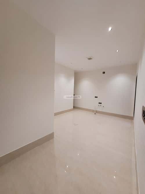 5 bedroom floor in Tuwaiq 3