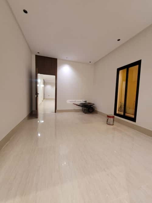5 bedroom floor in Tuwaiq 4