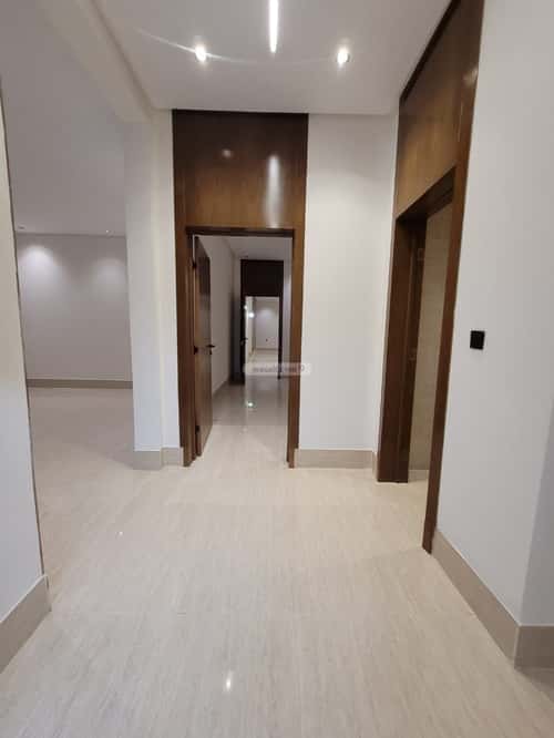 5 bedroom floor in Tuwaiq 4