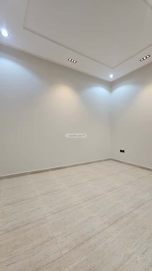 5 bedroom floor in Tuwaiq 1