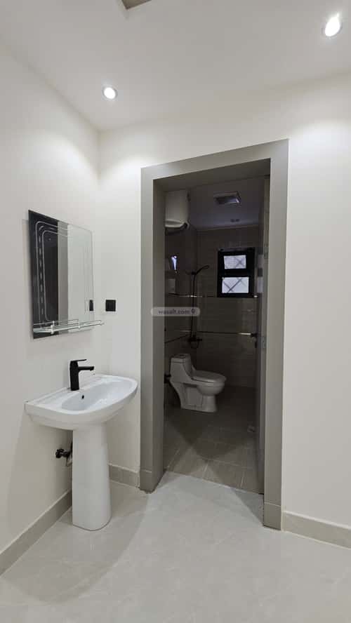 5 bedroom floor in Badr 3