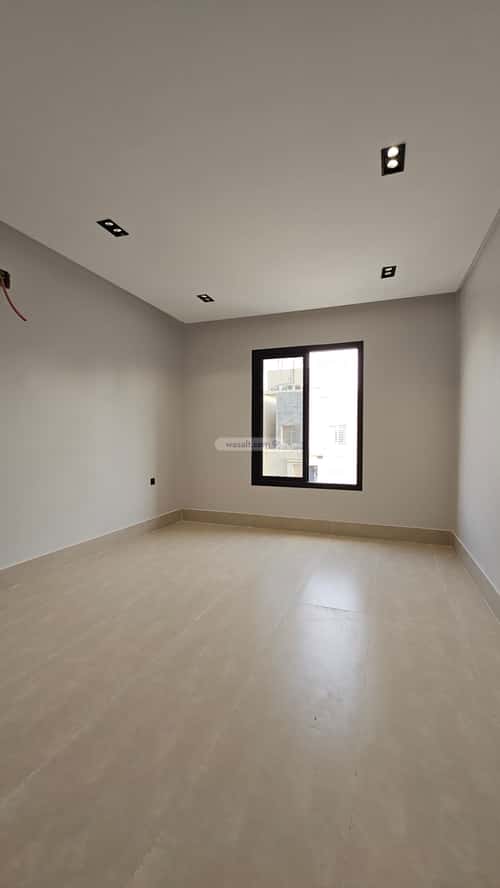 5 bedroom villa in Okaz 10
