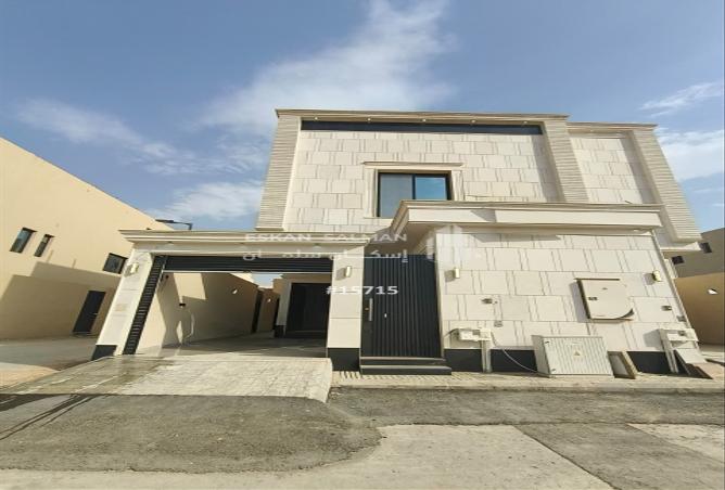 7 bedroom apartment in Al Janadriyah 2