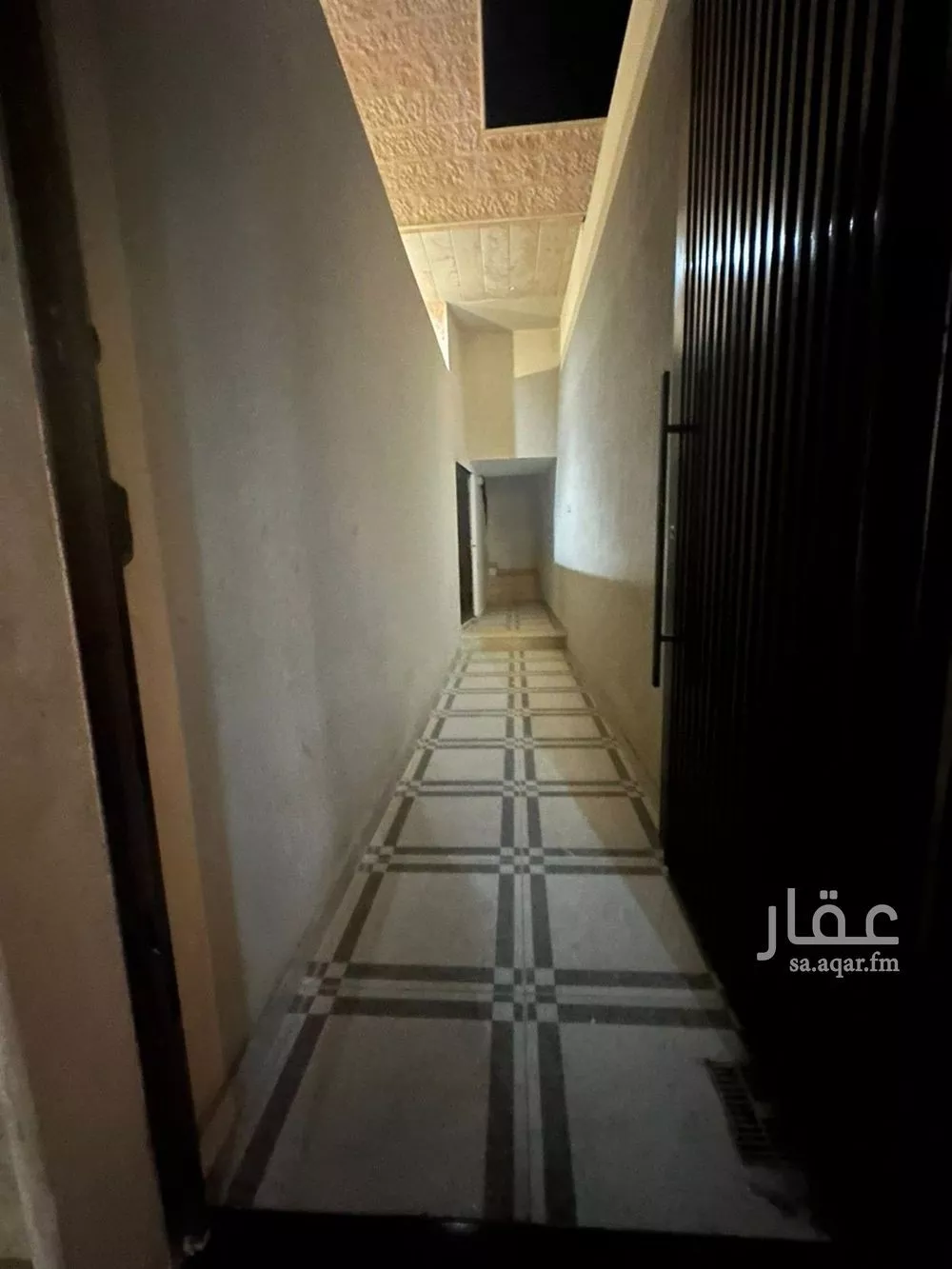 فيلا 5 غرف في الشرق 11