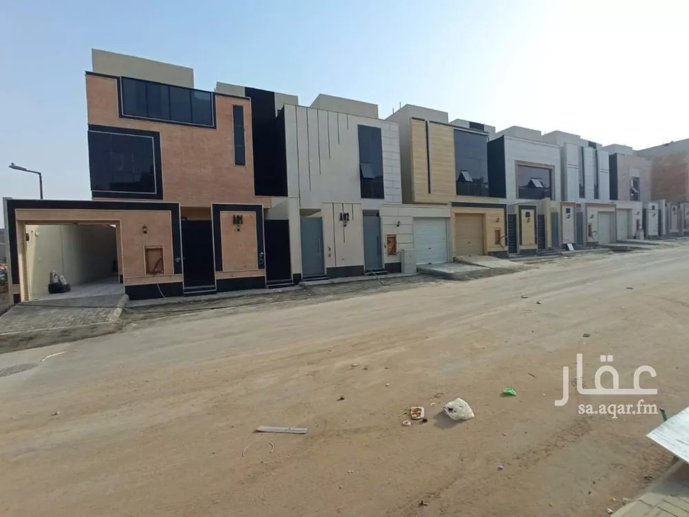 فيلا 5 غرف في الشرق 4