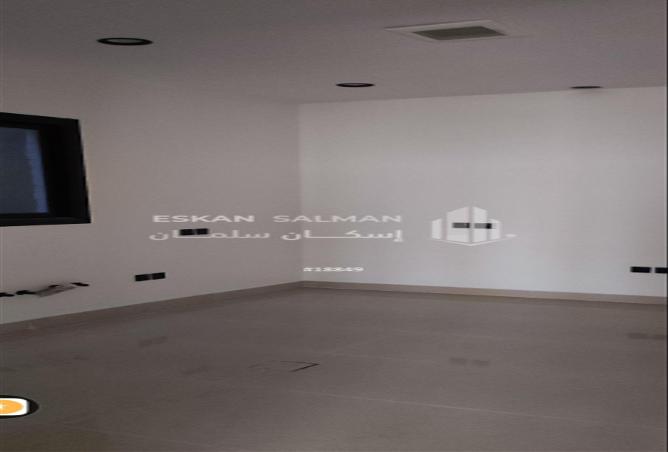 3 bedroom apartment in Al Uraija Al Gharbiyah 2