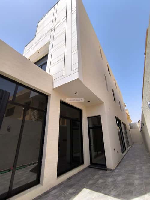 4 bedroom floor in Al Khaleej 4