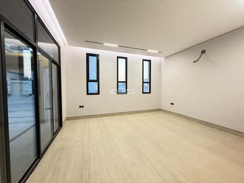 5 bedroom villa in Al Mahdiyyah 2