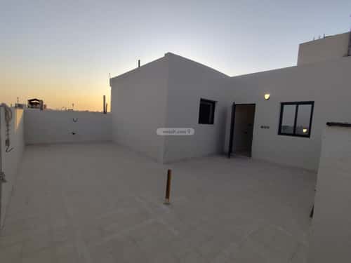 6 bedroom floor in Uhud 2