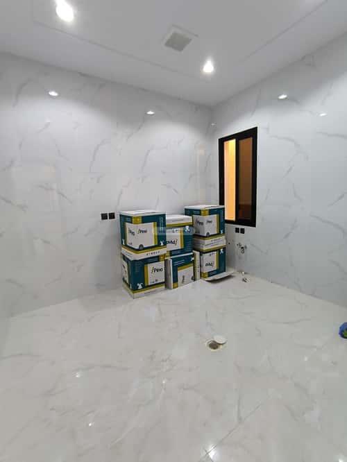 4 bedroom apartment in Al Hazm 8