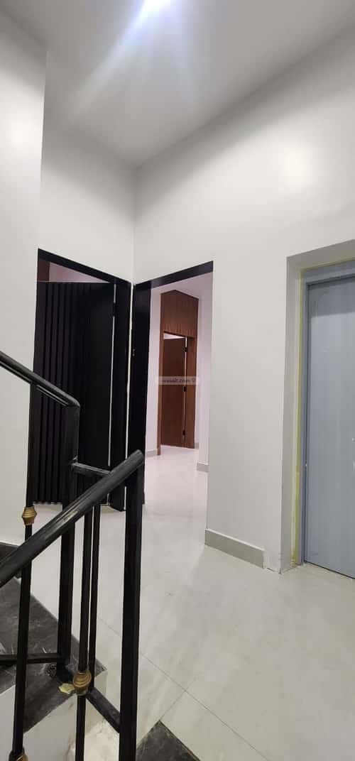 5 bedroom floor in Tuwaiq 7