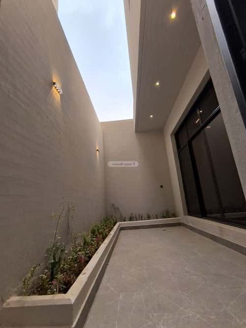 5 bedroom villa in Al Yarmouk 2