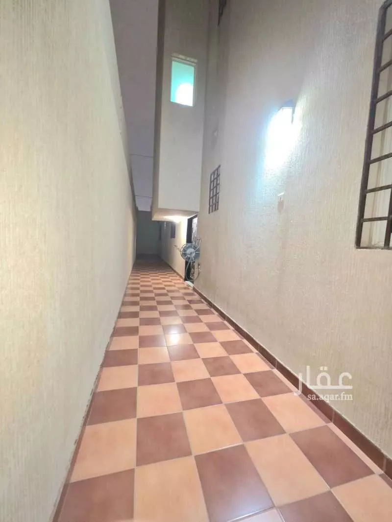 4 bedroom floor in Ishbiliyah 8
