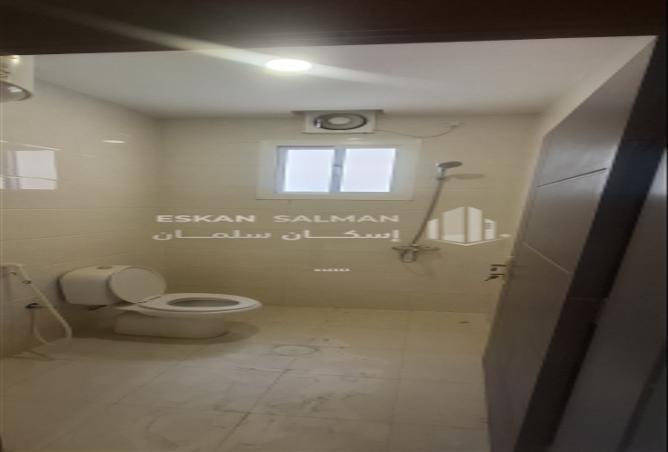 شقة 5 غرف في Dhahrat Laban 3