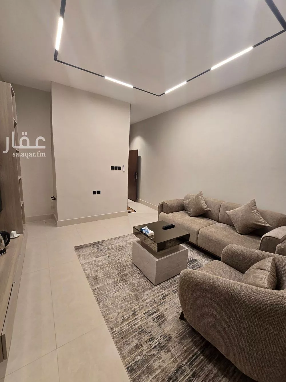 شقة 1 غرف في العقيق 8