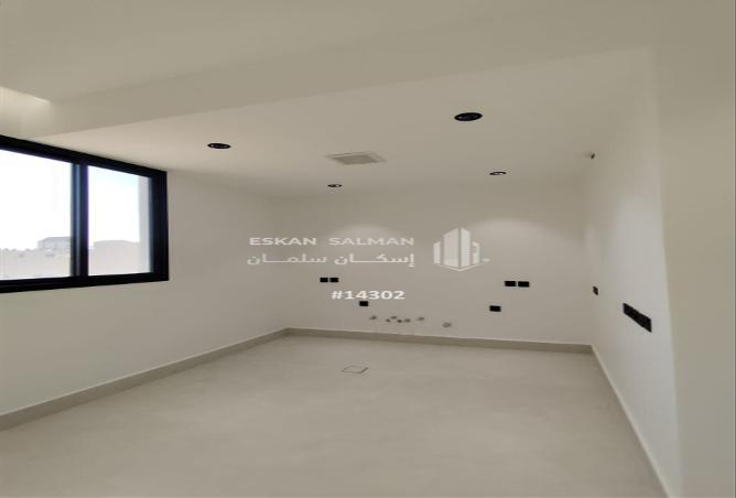 شقة 4 غرف في Dhahrat Laban 2