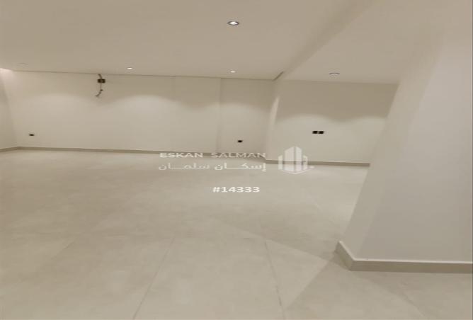 شقة 5 غرف في Dhahrat Laban 2