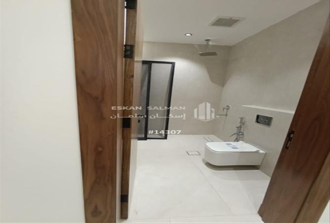 شقة 4 غرف في Dhahrat Laban 3