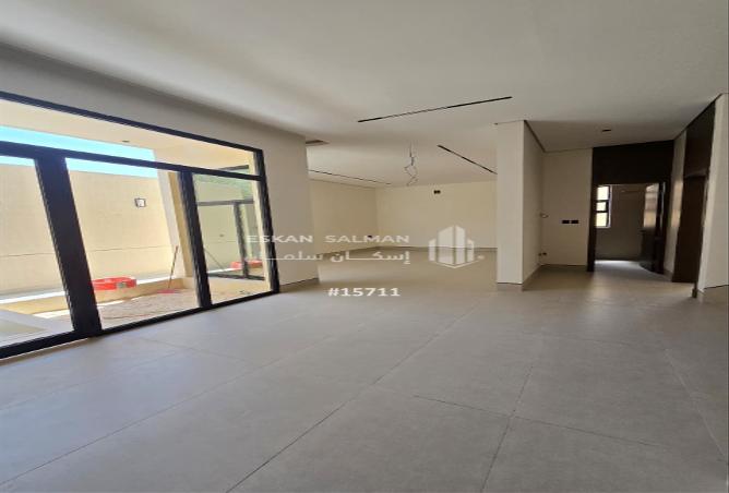 6 bedroom apartment in Al Yarmouk 3