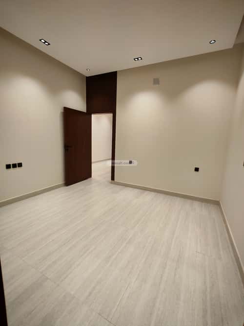 5 bedroom floor in Al Janadriyah 3