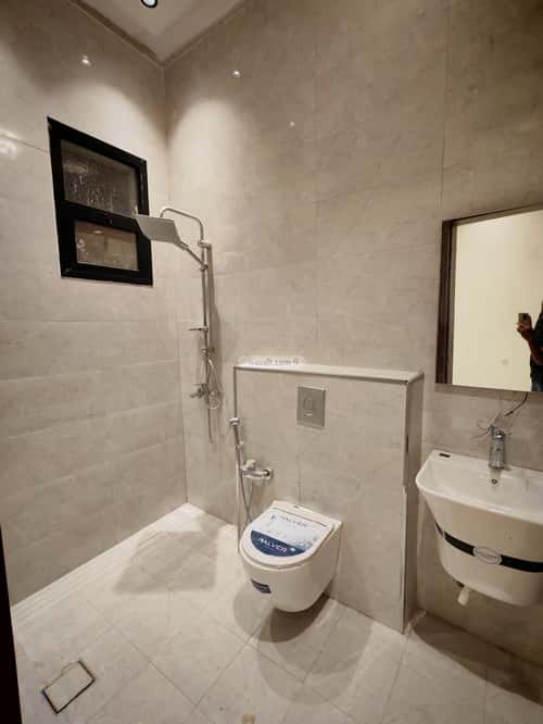 5 bedroom floor in Al Janadriyah 13