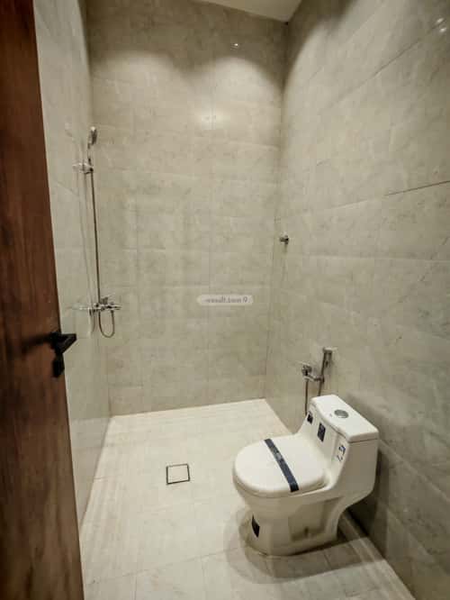 5 bedroom floor in Al Janadriyah 15