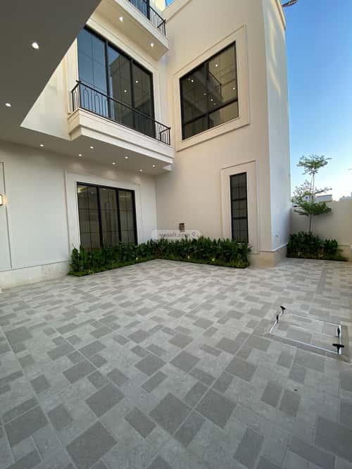 6 bedroom villa in Al Mahdiyyah 2