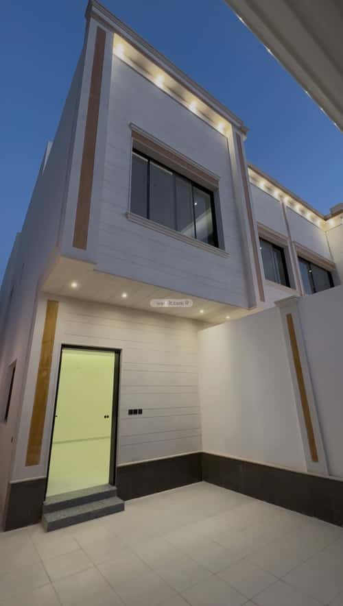 5 bedroom villa in Al Khaleej 2