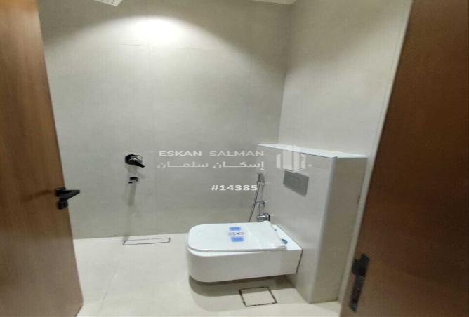 شقة 4 غرف في Dhahrat Laban 3