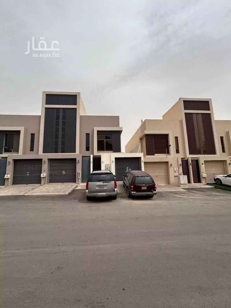 3 bedroom floor in Al Hazm