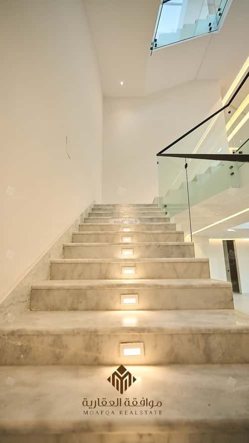 6 bedroom villa in Al Mahdiyyah 3