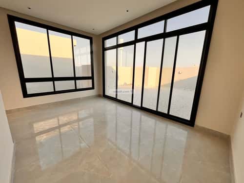 5 bedroom villa in Al Mahdiyyah 2